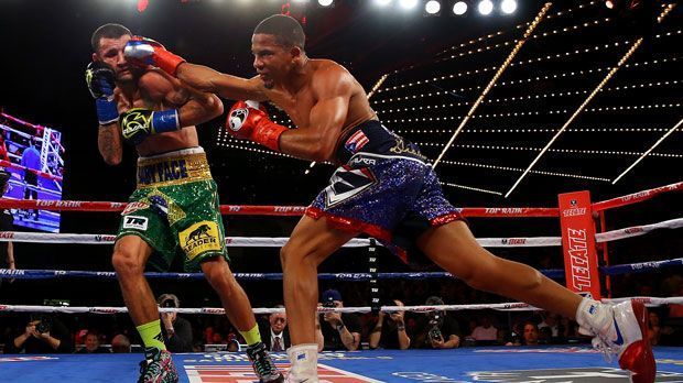 
                <strong>Felix Verdejo (24)</strong><br>
                Verdejo ist ein Rohdiamant, wie sein Kampfname "El Diamante" schon vermuten lässt. Der 24-jährige Puerto Ricaner wurde schon 2014 von "ESPN" zum "Prospect of the Year" gewählt. Ein Autounfall im Jahr 2016 warf Verdejo zurück. Im September aber greift der Leichtgewichtler nach seinem ersten WM-Titel. In London geht es gegen WBO-Weltmeister Terry Flanagan. Bilanz: 23:0.
              