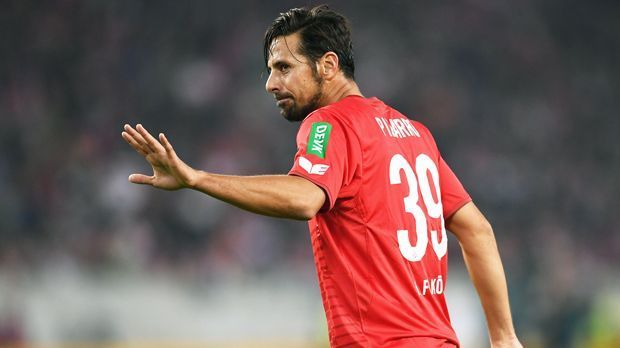 
                <strong>Claudio Pizarro (1. FC Köln)</strong><br>
                Einsatzminuten: 192Bundesliga-Einsätze: 6Bundesliga-Tore: 0
              