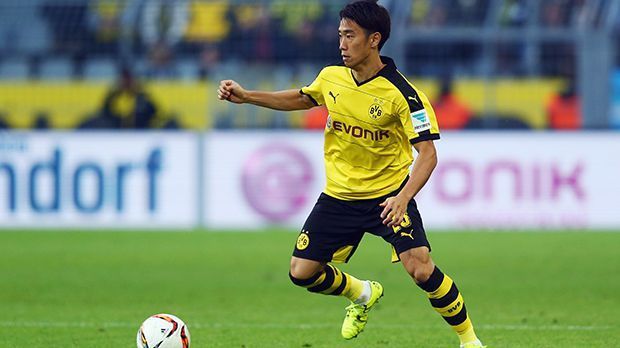 
                <strong>Sturm: Shinji Kagawa</strong><br>
                Shinji Kagawa: Der Japaner tauchte in der ersten Halbzeit ab. Selbst beim Doppelpass mit Aubameyang vor dem 2:0 war wohl Gegenspieler Gai vor dem Japaner am Ball. Beteiligte sich in der zweiten Halbzeit besser am Kombinationsspiel, an den entscheidenden Aktionen war er nicht beteiligt. ran-Note: 3
              