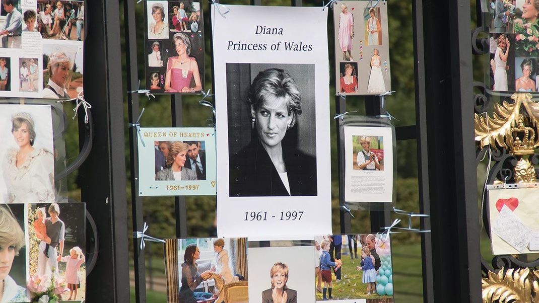 Lady Diana starb am 31. August 1997 bei einem tragischen Autounfall in Paris, Frankreich – was danach passiert ist, lest ihr hier.