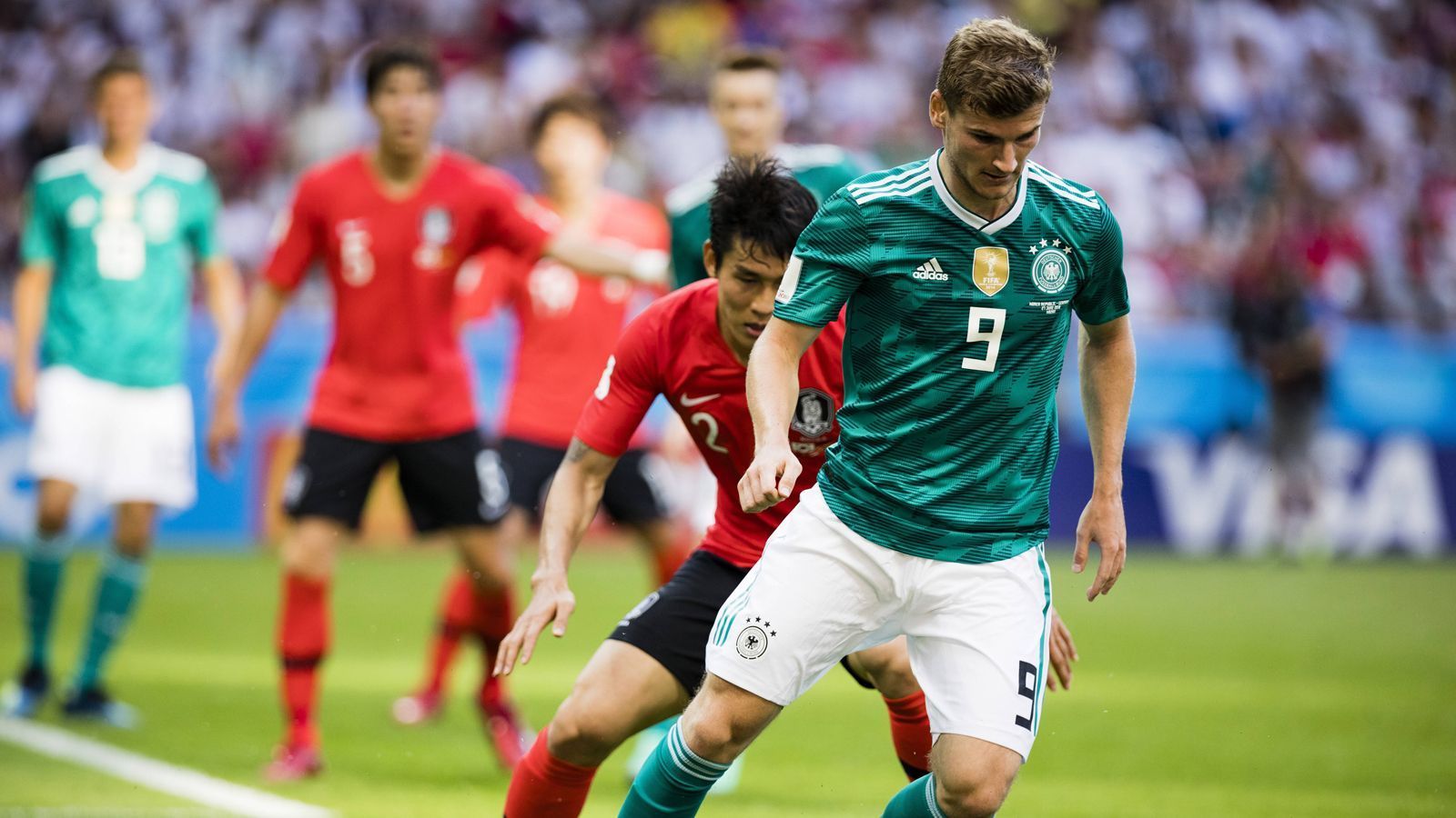 
                <strong>7. bis 11. Juni 2019: EM-QUali oder Finale Nations League</strong><br>
                Im Sommer 2019 gibt es zwei Möglichkeiten, je nachdem, die DFB-Auswahl ihre Gruppe in der Nations League abschließt. Entweder geht es zwischen dem 7. und 11. Juni 2019 mit der EM-Qualifikation weiter oder zwischen dem 5. und 9. Juni 2019 mit dem Finalturnier in der Nations League.
              