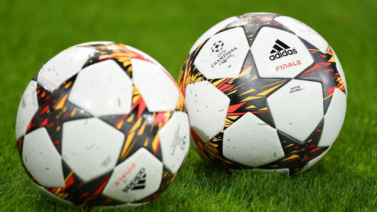 Adidas bleibt am Ball