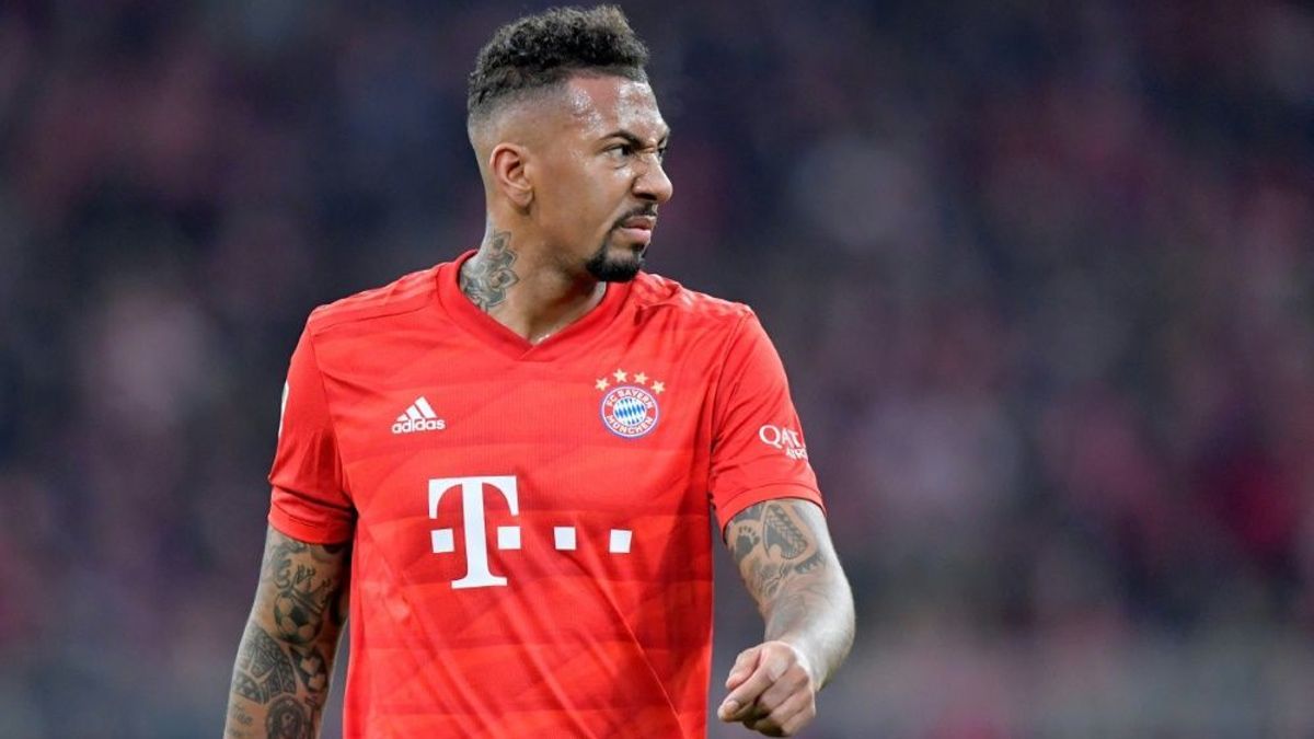 Fußballprofi Boateng zeigt Engagement bei der Tafel