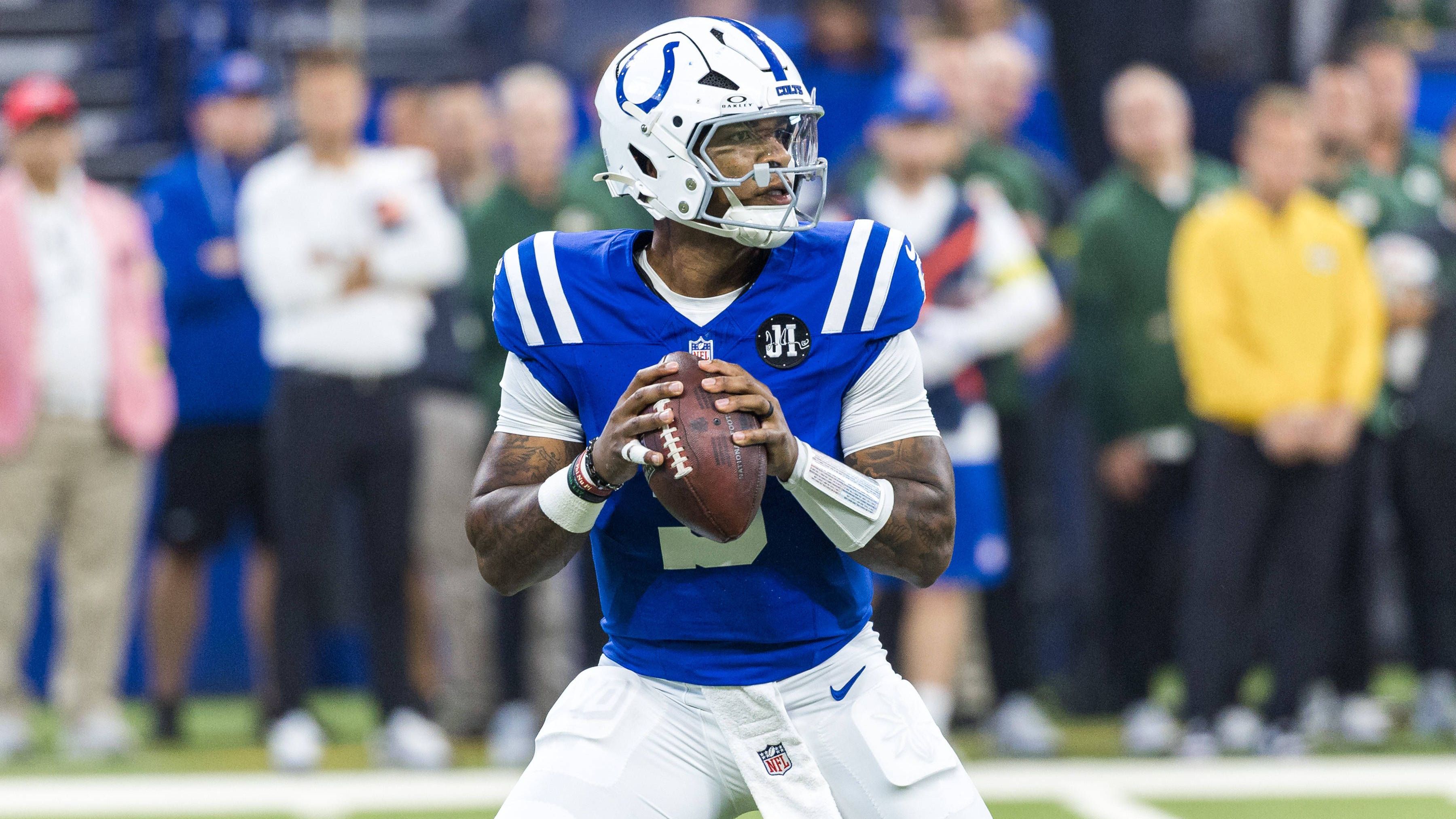 <strong>Anthony Richardson (Indianapolis Colts)<br>Alter:</strong>&nbsp;23<br><strong>Draftpick:</strong>&nbsp;4 im Jahr 2023<br><strong>Jahresgehalt 2025:</strong> bis zu 9,2 Millionen Dollar<br><strong>Beste Saison:</strong> 2024 bei den Indianapolis Colts mit 1.814 Passing Yards, 499 Rushing Yards, 14 Touchdowns (davon 6 Rushing Touchdowns) und 12 Interceptions in 11 Spielen