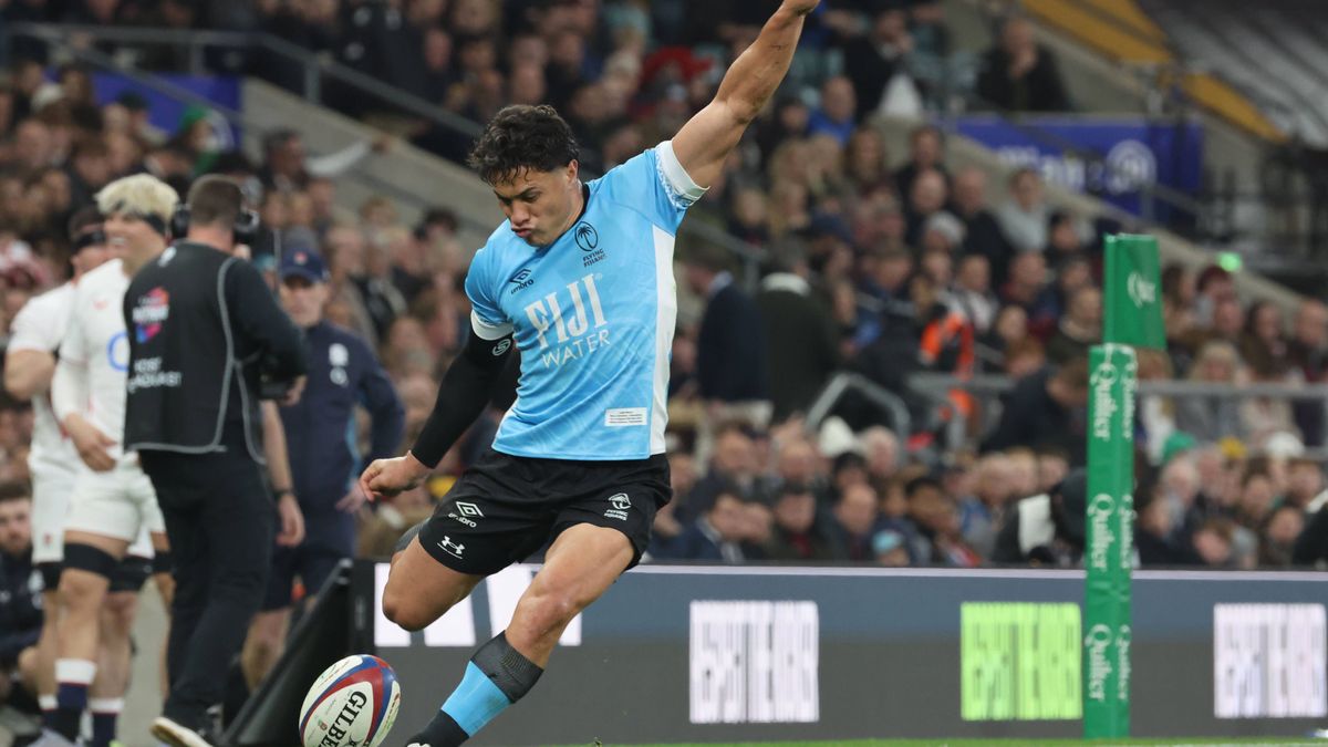 RECORD DATE NOT STATED England v Fiji - Quilter Nations Series 2025 Caleb Muntz of Fiji is in action during the Quilter Nations Series match between England and Fiji at Allianz Stadium in Twickenha...