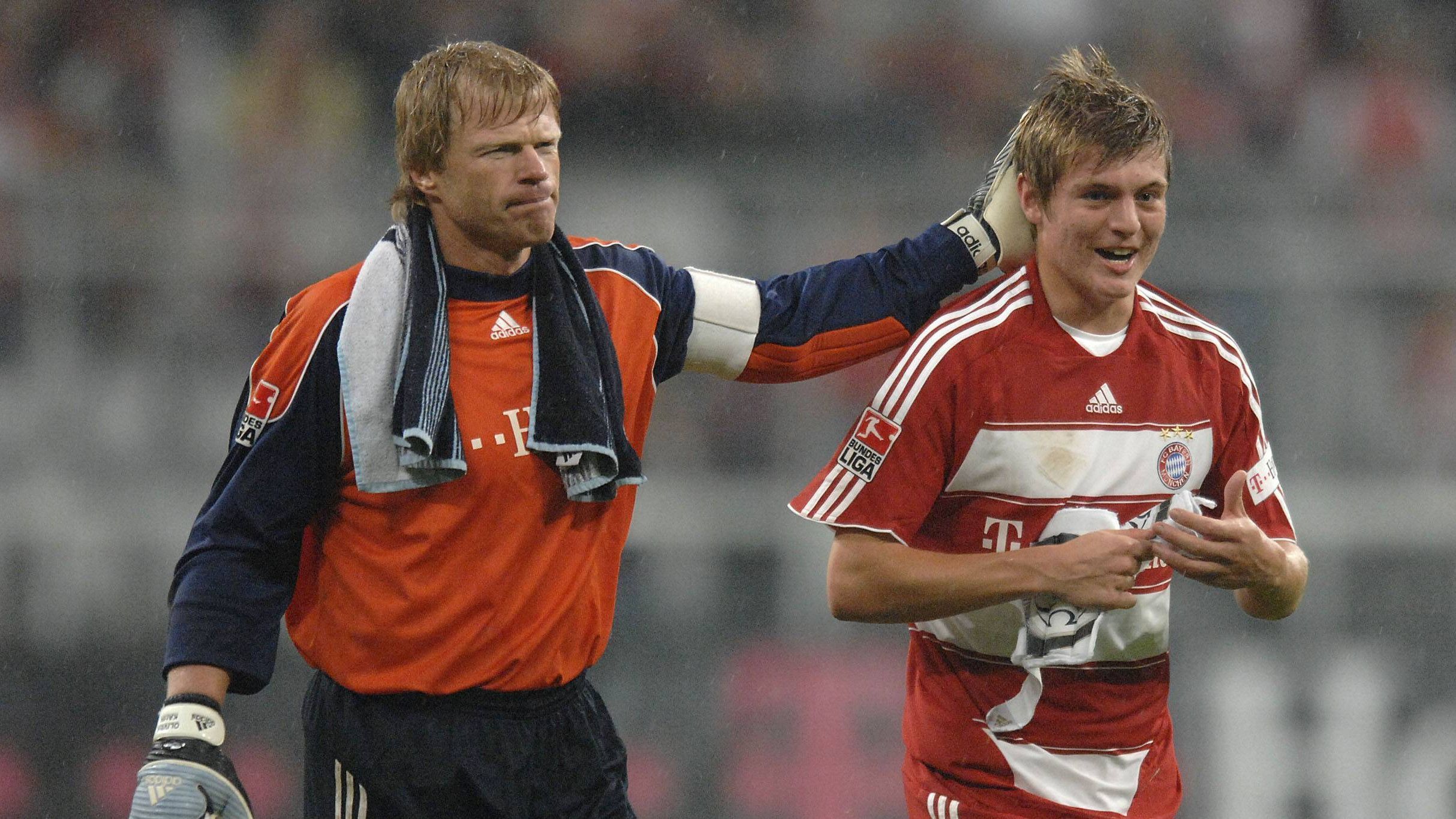 <strong>Profidebüt bei Bayern München</strong><br>Dieser folgt in der U19-Mannschaft des FC Bayern München. Schon nach einem Jahr wird er in den Profikader des Rekordmeisters aufgenommen. Sein Bundesliga-Debüt gibt er im September 2007 als gerade mal 17-Jähriger. Bereits in seiner ersten Saison gewinnt er mit den Bayern das Double aus Meisterschaft und Pokal.