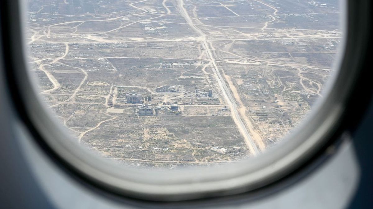 Letzter Blick aus dem Flugzeug: Immer weniger Deutsche verbleiben im Gazastreifen.