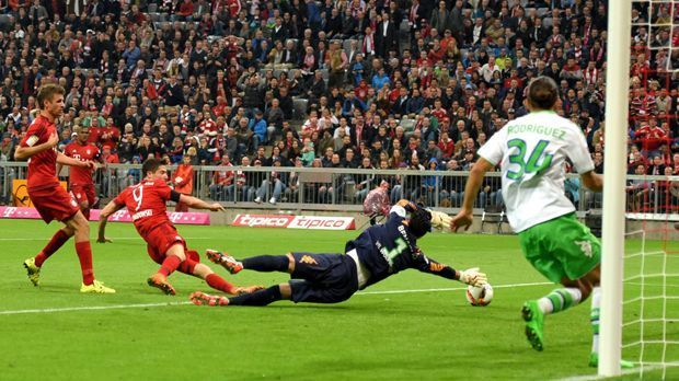 
                <strong>Wolfsburg 1-1</strong><br>
                1:1 gegen Wolfsburg - Es ist der Auftakt zu einer Serie, wie man sie im deutschen Fußball lange, lange nicht mehr gesehen hat. Im Spitzenspiel gegen den VfL Wolfsburg legt Robert Lewandowski in der 51. Minute los.
              