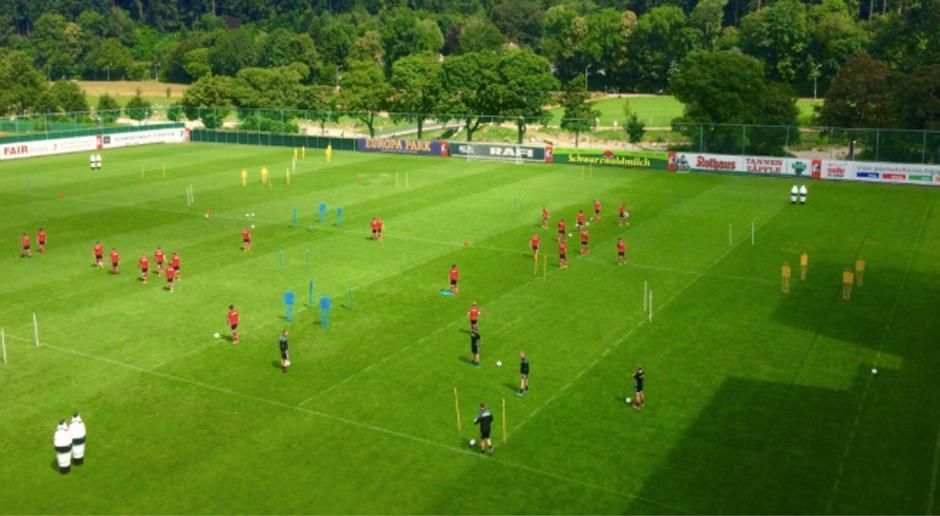 
                <strong>SC Freiburg</strong><br>
                Nach dem Aufstieg startet für den SC Freiburg erneut die Herausforderung Bundesliga. Während RB Leipzig erst am 11. Juli in die neue Saison startet, arbeiten die Freiburger seit dem 4. Juli an einer erfolgreichen Rückkehr in der ersten Liga.
              
