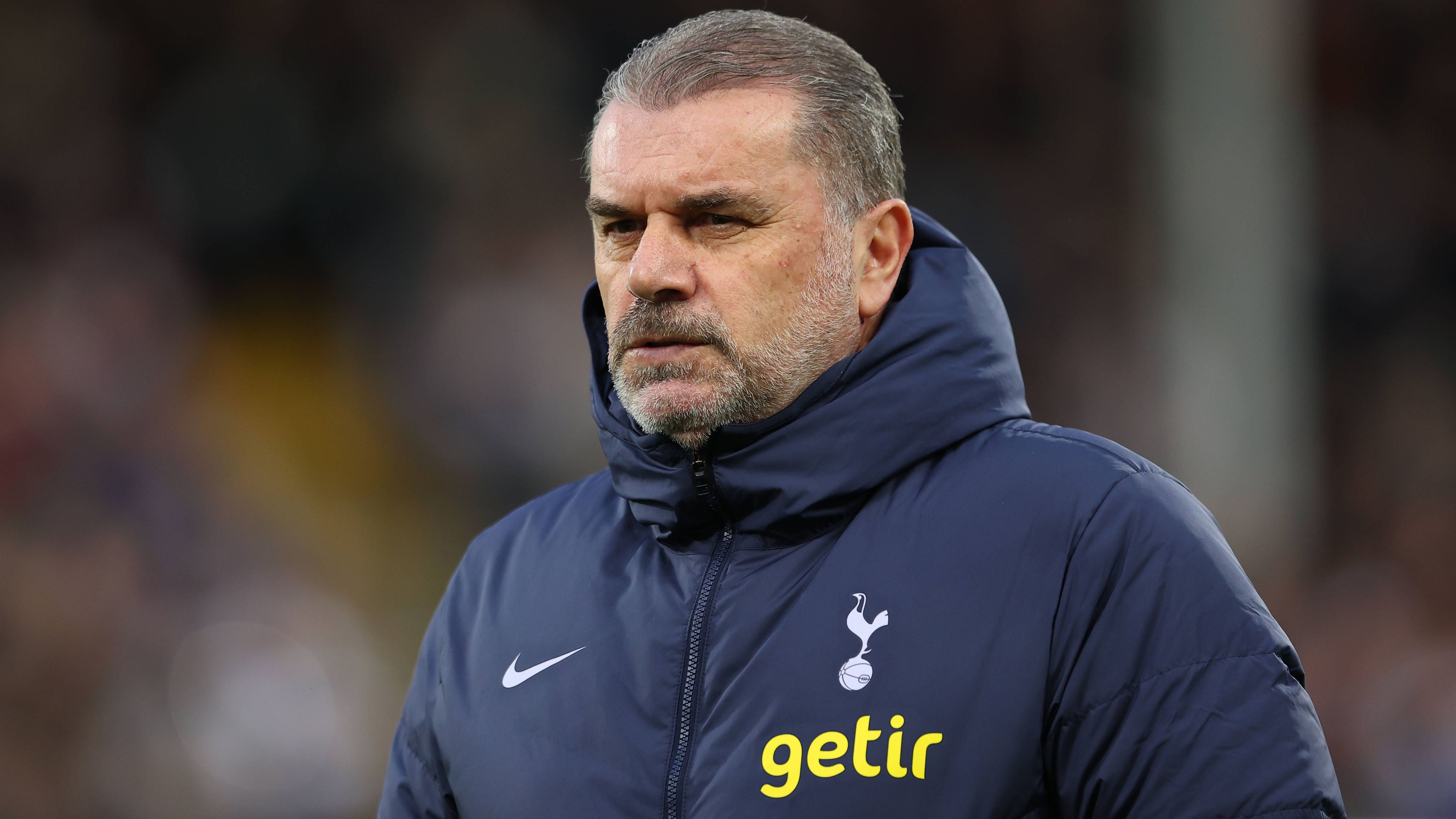 <strong>Ange Postecoglou (Tottenham Hotspur)</strong><br>Ebenfalls ein gehandelter Kandidat soll Tottenhams Trainer Ange Postecoglou sein. Der Australier übernahm die Spurs erst vor der Saison 2023/24 und führte sie zwischenzeitlich sogar an die Tabellenspitze. Mittlerweile müssen die Londoner als Tabellen-Fünfter aber um die Champions-League-Qualifikation bangen. Der Vertrag des 58-Jährigen läuft noch bis 2027.&nbsp;