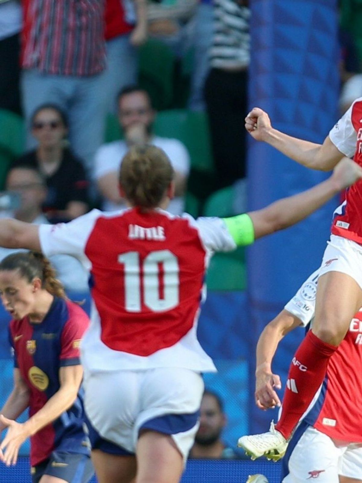 Stina Blackstenius lässt Arsenal jubeln