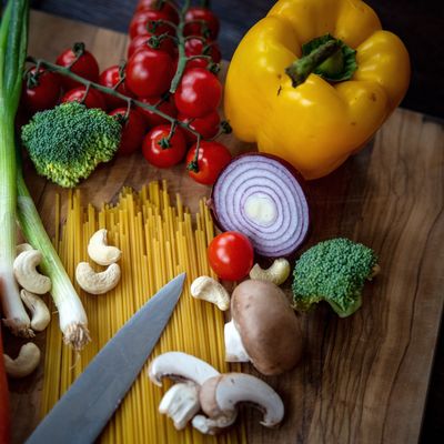 "Dry January" und "Veganuary" - so startet man neuerdings ins neue Jahr.