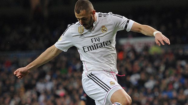 
                <strong>Platz 4: Karim Benzema – Jahresgehalt: 8 Millionen Euro</strong><br>
                Platz 4: Karim Benzema – Jahresgehalt: 8 Millionen Euro. 220 Scorer-Punkte in 281 Pflichtspielen für Real - kein Wunder, dass die Königlichen so ein Gehalt für den Stürmer locker machen.
              