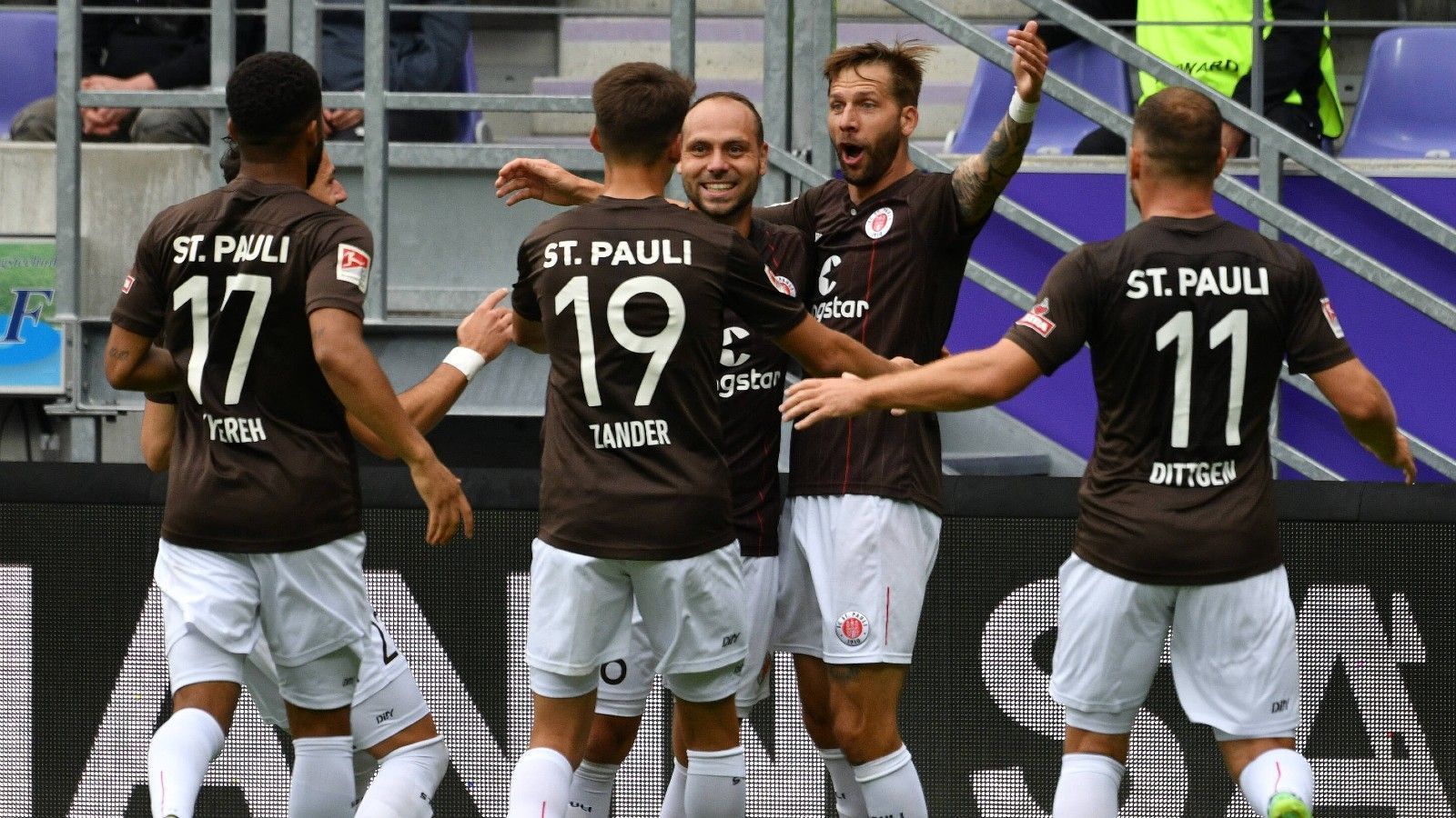 
                <strong>Platz 5: FC St. Pauli</strong><br>
                Der Hamburger Kultklub ist der beliebteste Zweitligist und bringt es bei den Gesamtfans auf 33 Prozent Zustimmung.
              