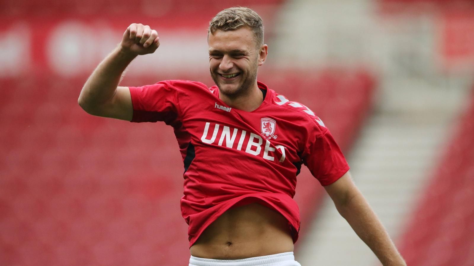 
                <strong>FC Burnley</strong><br>
                Ausgaben: 33 Millionen EuroEinnahmen: -Teuerster Zugang: Ben Gibson (FC Middlesbrough/16,9 Millionen Euro)
              