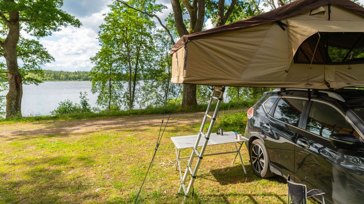Dachzelt fürs Auto: Camping nur mit dem eigenen PkW ist möglich. 