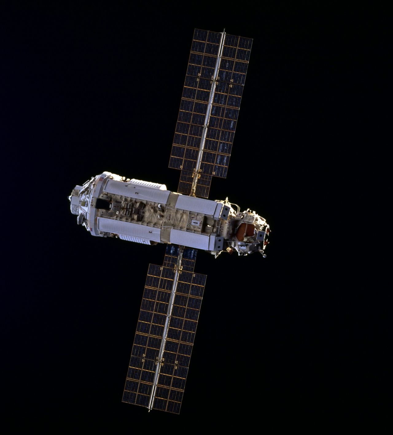 So fing alles an. Eine russische Proton-Schwerlast-Rakete transportierte 1998 das erste ISS-Modul-Modul Sarja ("Morgenröte") ins All.