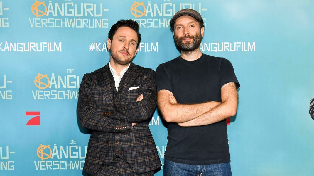 Dimitrij Schaad (l.) und Marc-Uwe Kling bei der Premiere der skurrilen Känguru-Geschichte.