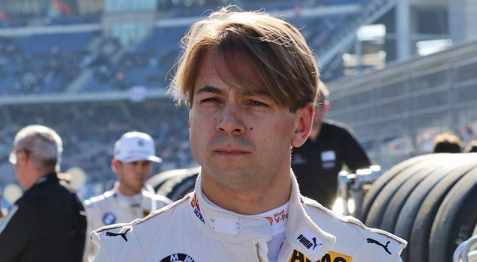 
                <strong>August Farfus (BMW)</strong><br>
                Augusto Farfus - Startnummer 15: Seit 2012 ist der Brasilianer dem BMW-Team in der DTM treu. Seine vergangene Saison beim Münchner Rennstall verlief aber absolut enttäuschend, Farfus beendete das Jahr auf Platz 16 in der Gesamtwertung.
              