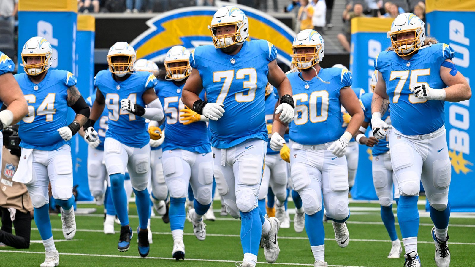 <strong>Los Angeles Chargers</strong><br>WR Mike Williams<br>WR Quentin Johnston<br>SR Keenan Allen<br>LT Rashawn Slater<br>LG Zion Johnson<br>C Corey Linsley<br>RG Jamaree Salyer<br>RT Trey Pipkins III<br>TE Gerald Everett<br>QB Justin Herbert<br>RB Austin Ekeler