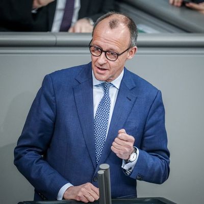 Friedrich Merz (CDU), CDU-Bundesvorsitzender und Unionsfraktionsvorsitzender, lobt die bundesweiten Demonstrationen gegen Rechtsextremismus.