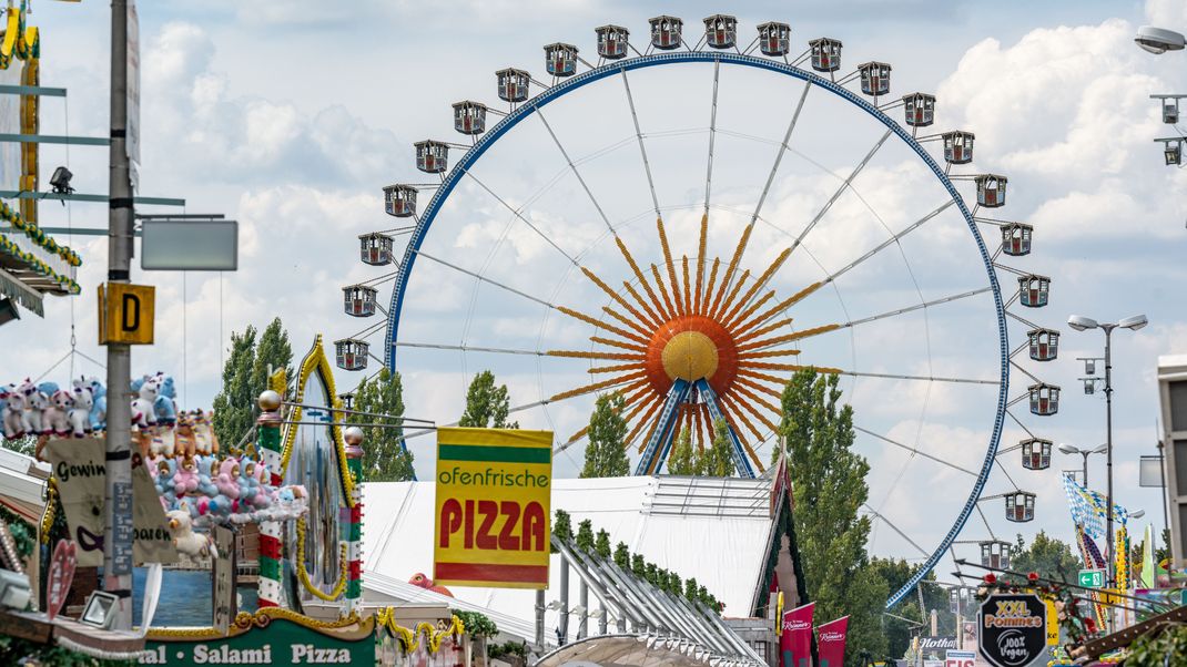 Das Gäubodenvolksfest gilt als zweitgrößtes Volksfest in Bayern.