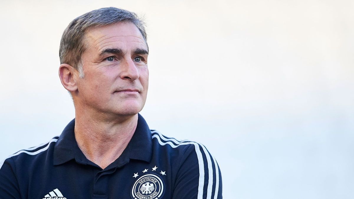 7. Fakt: Kuntz überholt Hrubesch