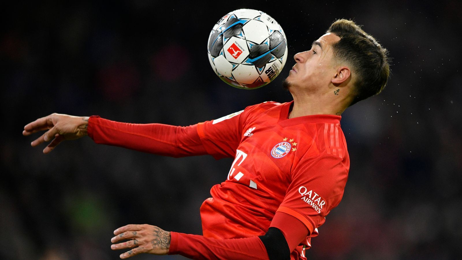 
                <strong>Philippe Coutinho</strong><br>
                Sehr einsatzfreudig und beweglich, will stets den Ball. Einige Aktionen sind dabei sehr ansehnlich, er hat anfangs gute Ideen, kommt aber nicht wirklich in den richtigen Rhythmus, ist nicht effektiv und hat viele Flüchtigkeitsfehler. Er kann dem Spiel seinen Stempel nicht aufdrücken. Geht in der 63. Minute runter. ran-Note: 5
              