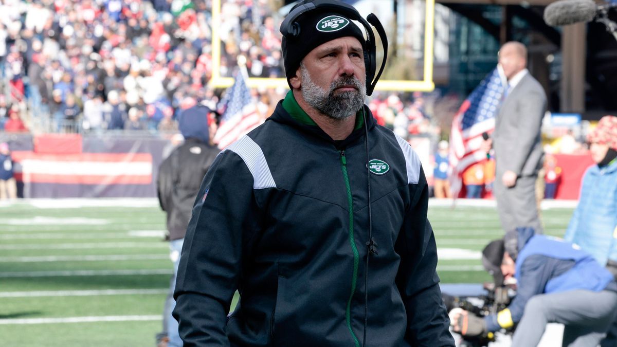 FOXBOROUGH, MA - NOVEMBER 20: New York Jets defensive coordinator Jeff Ulbrich during a game between the New England Patriots and the New York Jets on November 20, 2022, at Gillette Stadium in Foxb...