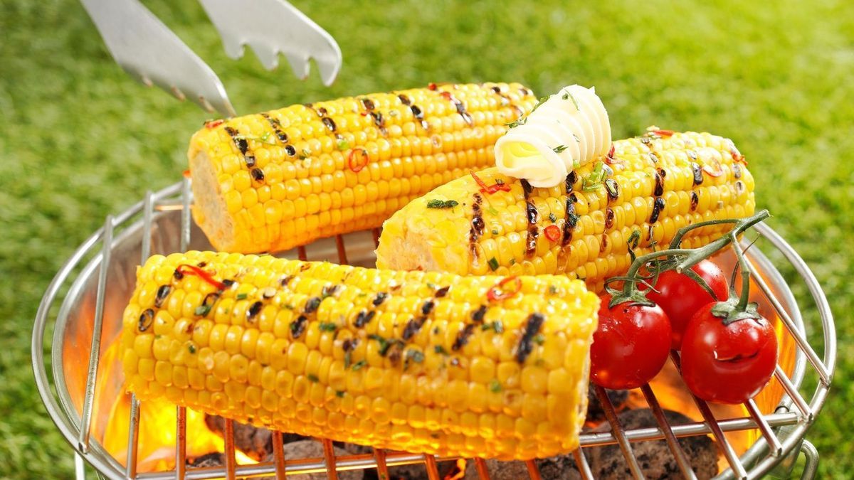 Maiskolben grillen 