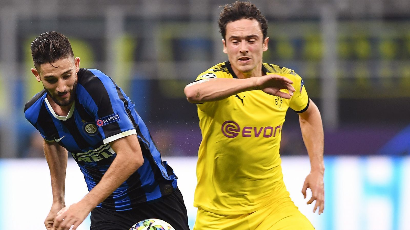 
                <strong>Thomas Delaney (Defensives Mittelfeld)</strong><br>
                Konnte aus dem zentralen Mittelfeld kaum Akzente setzen. Seine Leistung stand sinnbildlich für das insgesamt blasse Dortmunder Spiel. Machte nach 65 Minuten Platz für Dahoud. ran-Note: 5
              