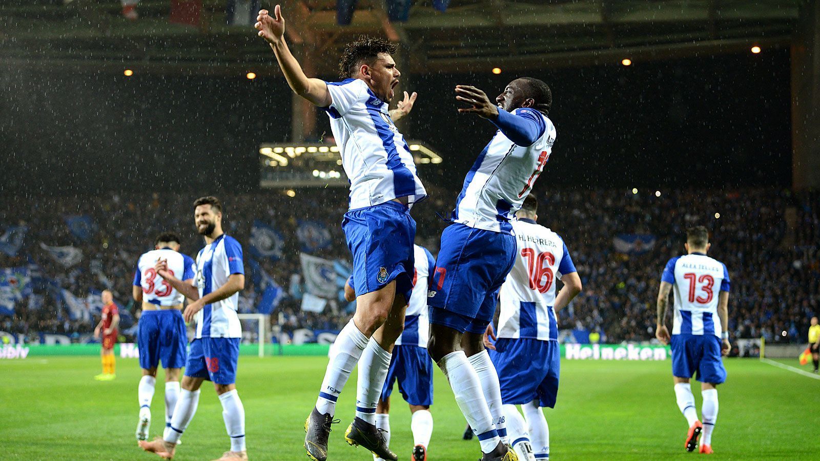 
                <strong>Platz 8: FC Porto</strong><br>
                Der FC Porto stellt wohl das schwächste Team unter den acht Viertelfinalisten. Die Portugiesen gingen im Achtelfinale als glücklicher Sieger gegen die AS Rom hervor und setzten sich erst in der Verlängerung dank der Hilfe des Video-Assistenten durch. In der heimischen Primeira Liga gewann Porto die letzten vier Spiele und liefert sich mit Erzrivale Benfica Lissabon weiterhin ein heißes Duell um die Meisterschaft. Im Viertelfinale dürfte für den Außenseiter gegen Liverpool aber Endstation sein.
              