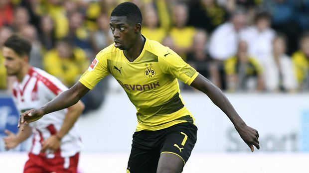 
                <strong>Ousmane Dembele (Borussia Dortmund/20)</strong><br>
                Rund 15 Millionen Euro zahlte der BVB im Sommer 2016 für einen "der größten Hotspots im europäischen Nachwuchsbereich" (Hans-Joachim Watzke). Dembele übertraf die Erwartungen, schlug voll ein und begeisterte Verantwortliche und Fans mit seinen Dribblings und seiner Unbekümmertheit: Zehn Tore und 21 Vorlagen in 49 Pflichtspielen sprechen eine deutliche Sprache.
              