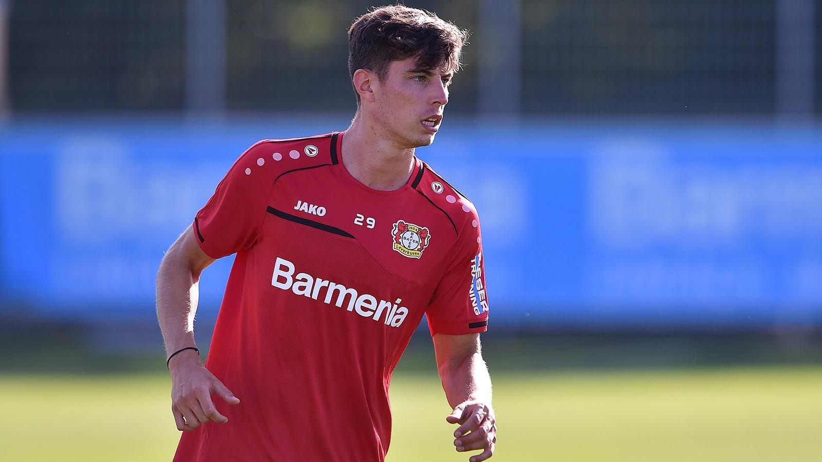 
                <strong>Platz 3: Bayer Leverkusen</strong><br>
                Ein beruhigender 3:1-Vorsprung sollte dem Team um Kai Havertz (Bild) gegen die Glasgow Rangers zum Weiterkommen reichen. Anschließend hat die Bayer-Elf quasi "Heimvorteil", da die Finalrunde in Nordrhein-Westfalen ausgetragen wird. Mit Havertz haben sie zudem wohl einen der besten Spieler des Wettbewerbs noch in ihren Reihen, der sich mit starken Leistungen Richtung England verabschieden will.
              