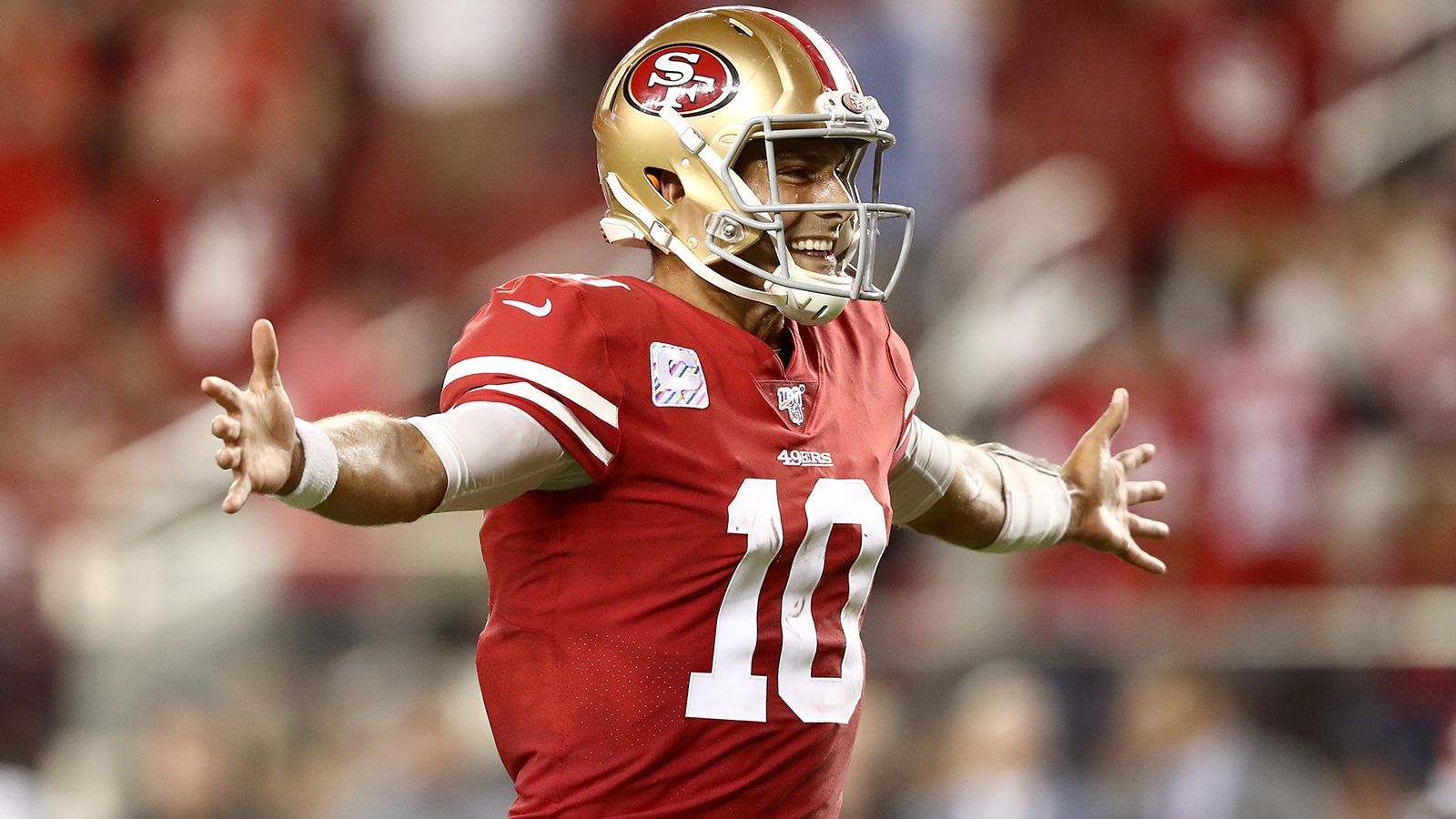 
                <strong>Jimmy Garoppolo (San Francisco 49ers)</strong><br>
                Die Zukunft von Quarterback Jimmy Garoppolo bei den San Francisco 49ers ist weiterhin unklar. An dritter Stelle sicherte sich das Team von Head Coach Kyle Shanahan Signal Caller Trey Lance. Der Rookie bringt einen fantastischen Mix aus Athletik und Wurfkraft mit. Allerdings benötigt der Rohdiamant noch ein wenig Feinschliff. Am College verbuchte er immer wieder ungenaue Pässe und konnte bisher noch nicht viel Spielpraxis sammeln. Ob er Einsatzzeit direkt zu Beginn der Saison bei den 49ers erhält oder vorerst hinter Jimmy "G" auf der Bank Platz nehmen muss, wird sich unter anderem im Training Camp zeigen. 
              