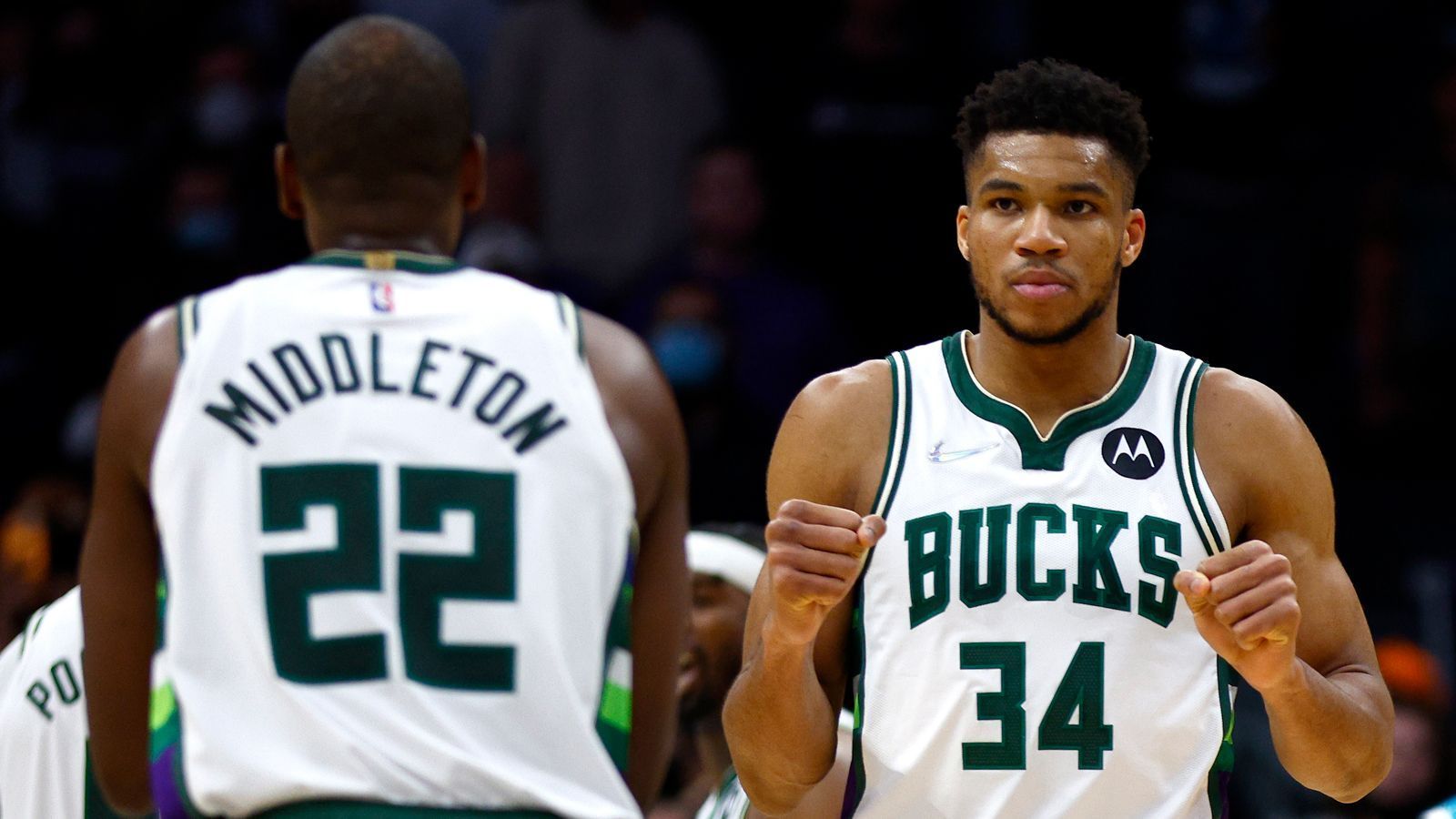 
                <strong>Milwaukee Bucks (Eastern Conference)</strong><br>
                &#x2022; Bilanz: 51-31 <br>&#x2022; Topscorer: Giannis Antetokounmpo mit 29,9 Punkten im Schnitt<br>&#x2022; NBA-Titel: 2 Titel (1971, 2021)<br>
              