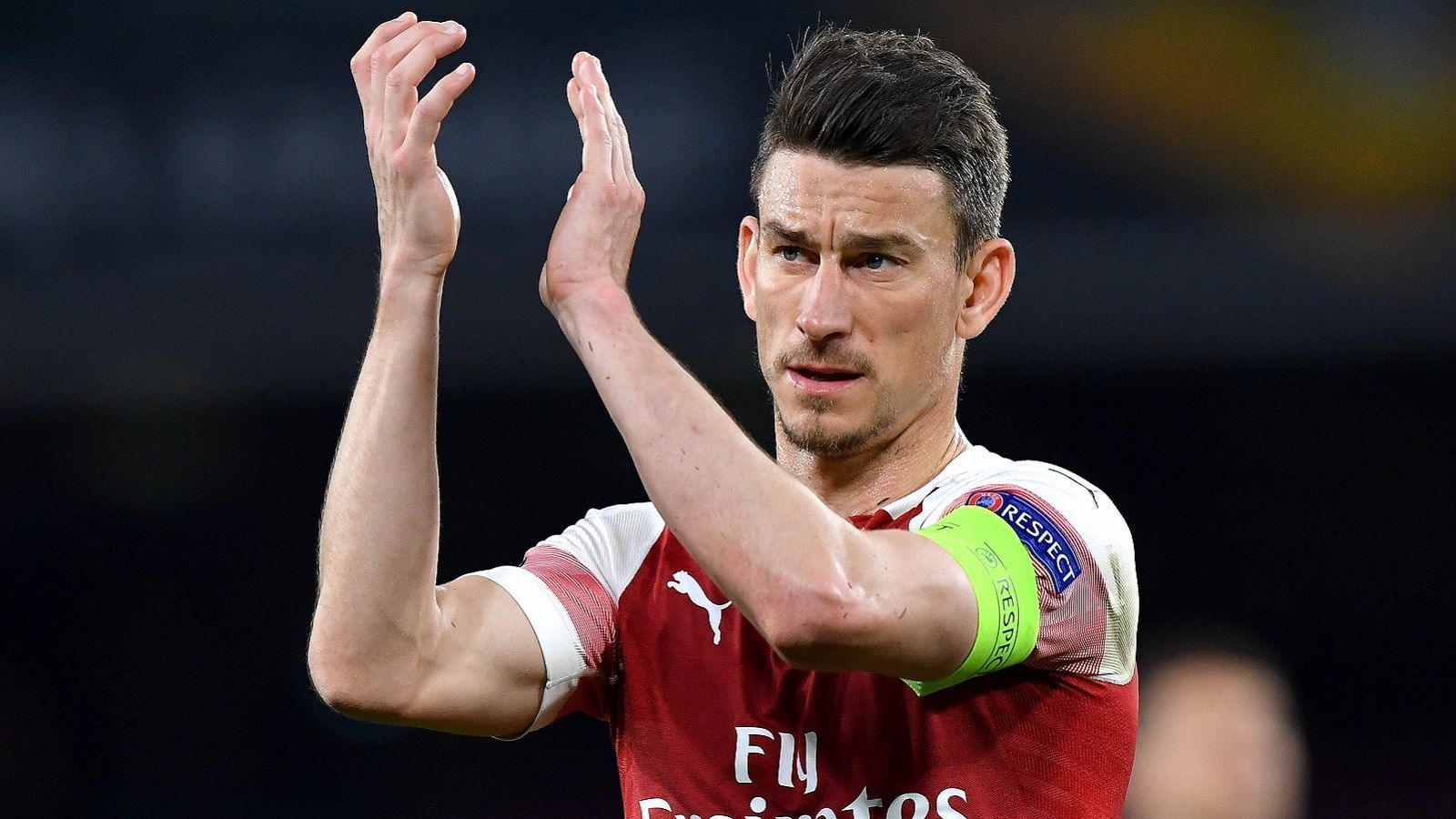 
                <strong>Laurent Koscielny (Girondins Bordeaux)</strong><br>
                Nach neun Jahren ist das Kapitel FC Arsenal für Laurent Koscielny beendet. Der französische Innenverteidiger wechselt zu Girondins Bordeaux. Die Ablösesumme für den 33-Jährigen soll laut Medienberichten bei fünf Millionen Euro liegen. Wie lange Bordeaux den 51-maligen Nationalspieler unter Vertrag genommen hat, haben die Franzosen noch nicht verkündet.
              