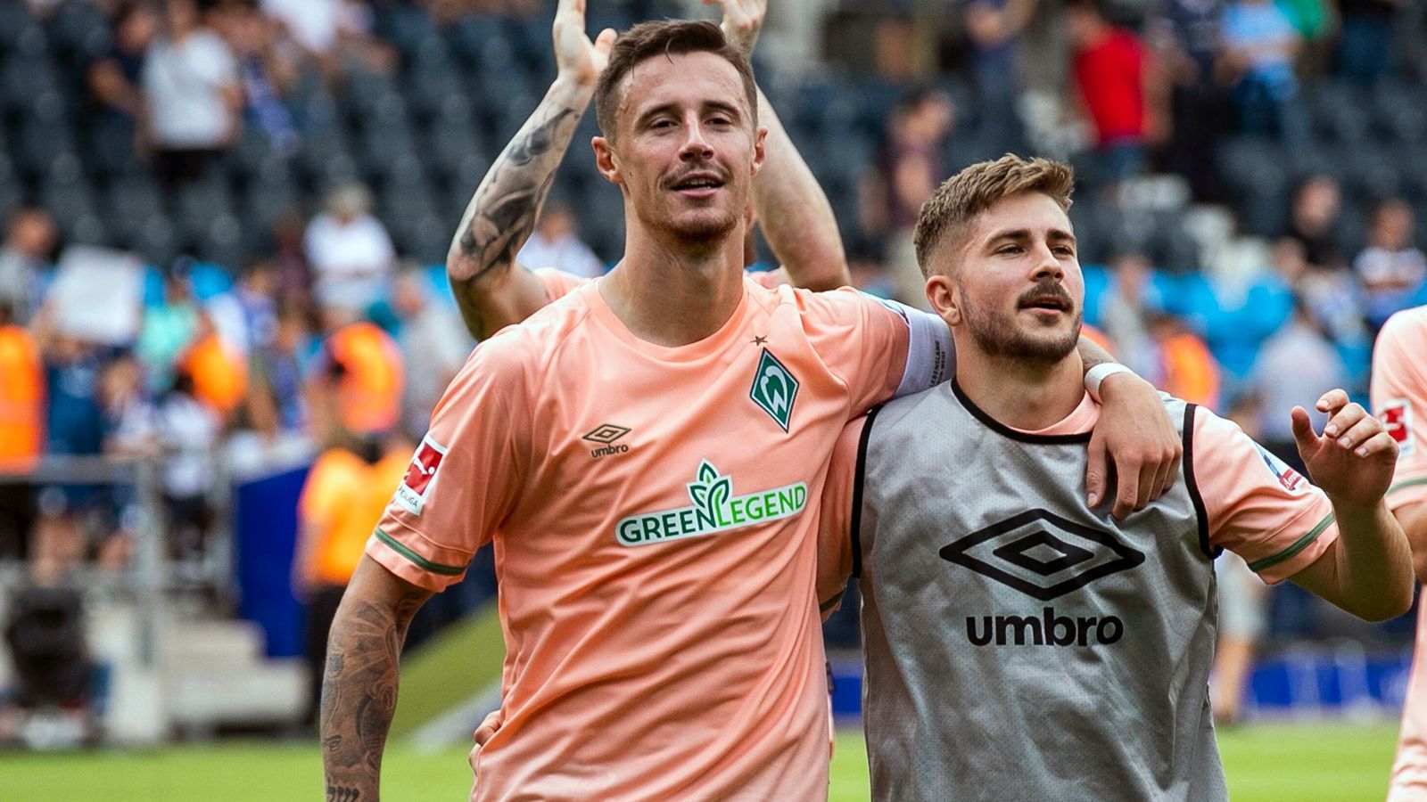 
                <strong>SV Werder Bremen: 13 Österreicher verpflichtet</strong><br>
                Marco Friedl (li.), Romano Schmid (re.), Florian Kainz, Florian Grillitsch, Richard Strebinger, Zlatko Junuzovic, Marko Arnautovic, Sebastian Prödl, Martin Harnik, Heimo Pfeifenberger, Andreas Herzog, Bruno Pezzey, Gerhard Steinkogler
              