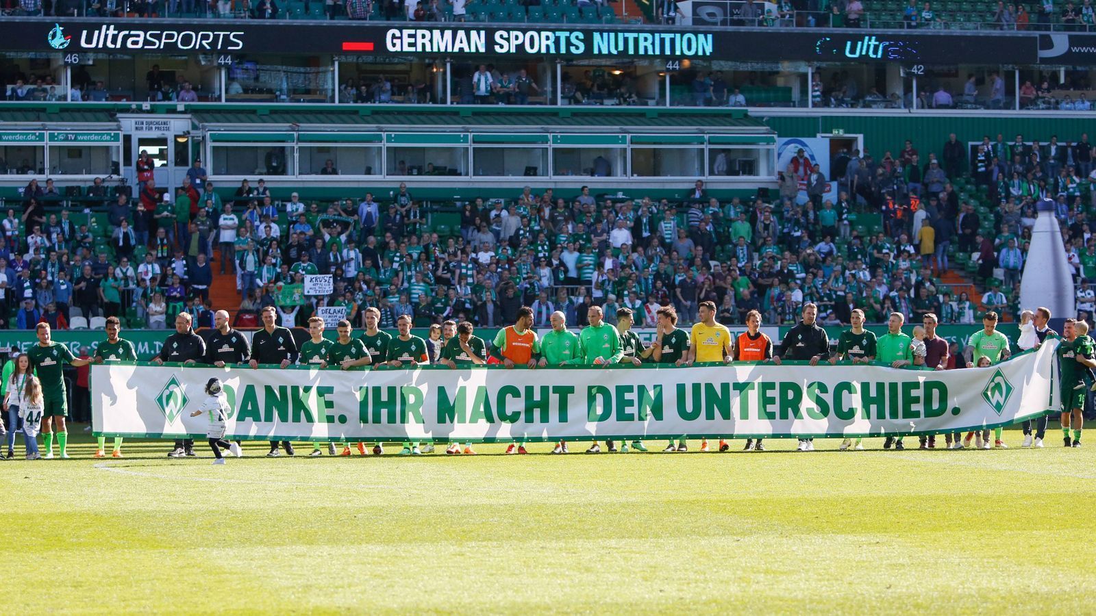 
                <strong>11. Werder Bremen</strong><br>
                Zuschauerschnitt 2017/18: 40.252Gesamt: 684.300Vorjahr: 39.562Ausverkaufte Spiele: 11 von 17
              