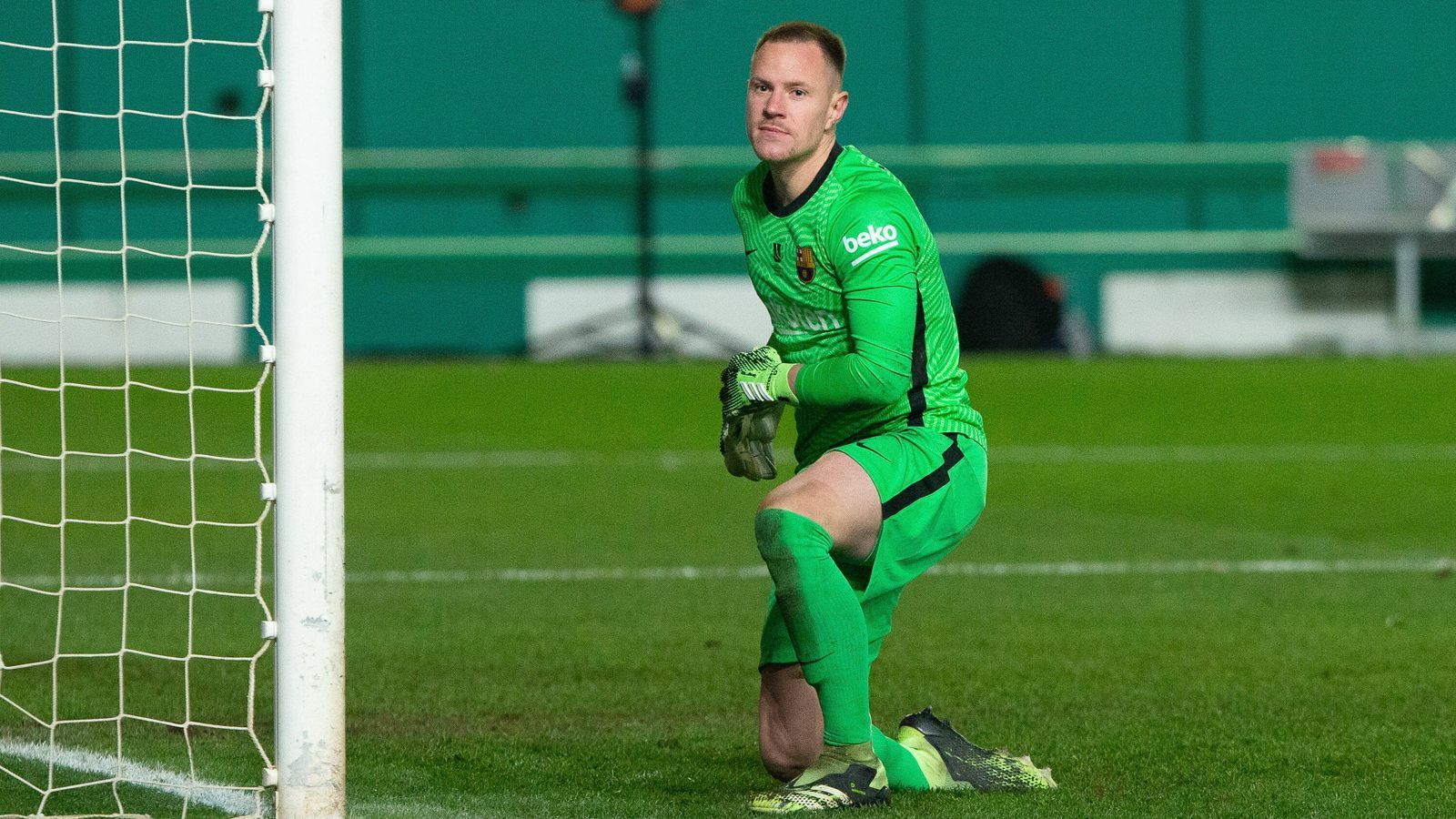 
                <strong>Marc-André ter Stegen</strong><br>
                Gehalt pro Woche: 116.000 Euro - Gehalt pro Jahr: 6.000.000 Euro 
              