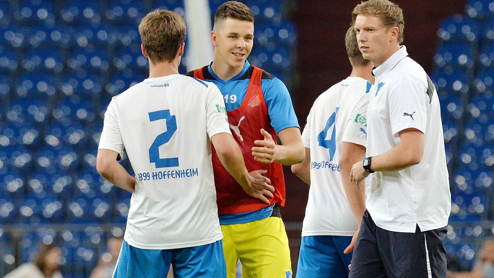 
                <strong>Die Erfolge von Julian Nagelsmann</strong><br>
                In der Saison 2013/14 gewann Julian Nagelsmann mit der Hoffenheimer A-Jugend die Deutsche Meisterschaft. Darüberhinaus hat der künftige Bayern-Trainer noch keine Titel vorzuweisen. Sollte er am Donnerstag den Pokal gewinnen, wäre dies also sein größter Erfolg im Profi-Bereich. Und sicher nicht die schlechteste Art und Weise, um sich von RB Leipzig zu verabschieden.
              