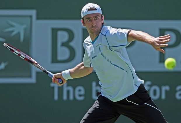 
                <strong>Becker schon draußen</strong><br>
                Der deutsche Tennisprofi Benjamin Becker scheitert bereits in Runde eins an dem Franzosen Edouard Roger-Vasselin.
              