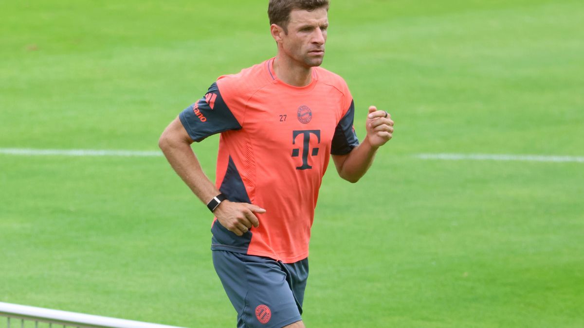 Thomas Müller, beim Einzeltraining, trainert individuell, Portraet, Portrait, Fussball FC Bayern München Training, Trainingsauftakt, an der Säbenerstrasse 30.07.2025 FOTO: Mladen Lackovic LakoPress...