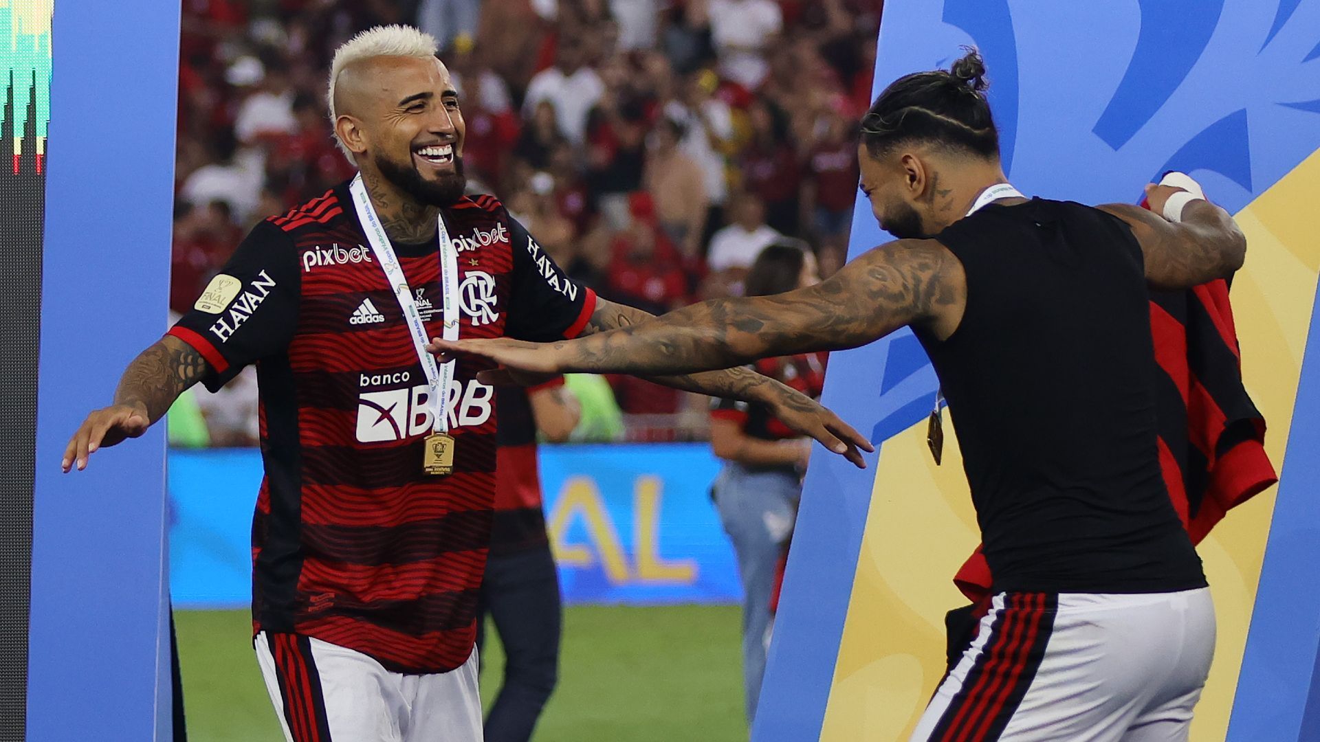 <strong>Flamengo Rio de Janeiro (Brasilien)</strong><br>Stars: Pedro (ST), Alex Sandro (LV), David Luiz (IV)<br>Qualifikationsgrund: Sieger der Copa Libertadores 2022