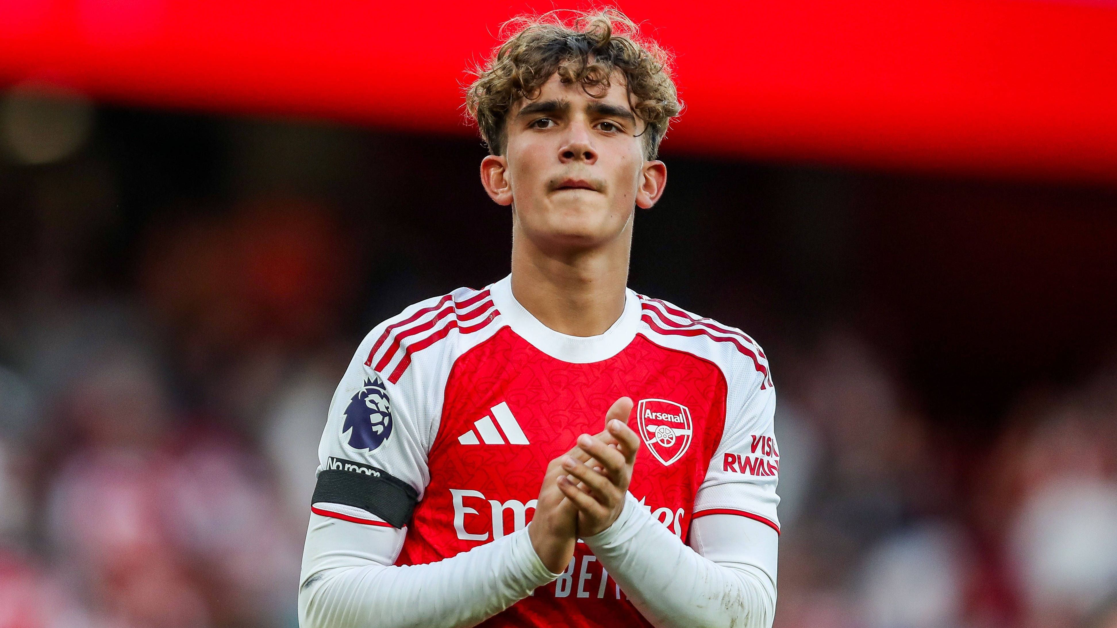 <strong>FC Arsenal</strong>&nbsp;<br>Die "Gunners" haben Max Dowman nominiert – eines der größten Talente, das die Arsenal-Akademie in den vergangenen Jahren hervorgebracht hat. Seine Berufung kommt zwar nicht völlig überraschend, dennoch könnte der 15-Jährige zum jüngsten Champions-League-Spieler aller Zeiten werden.