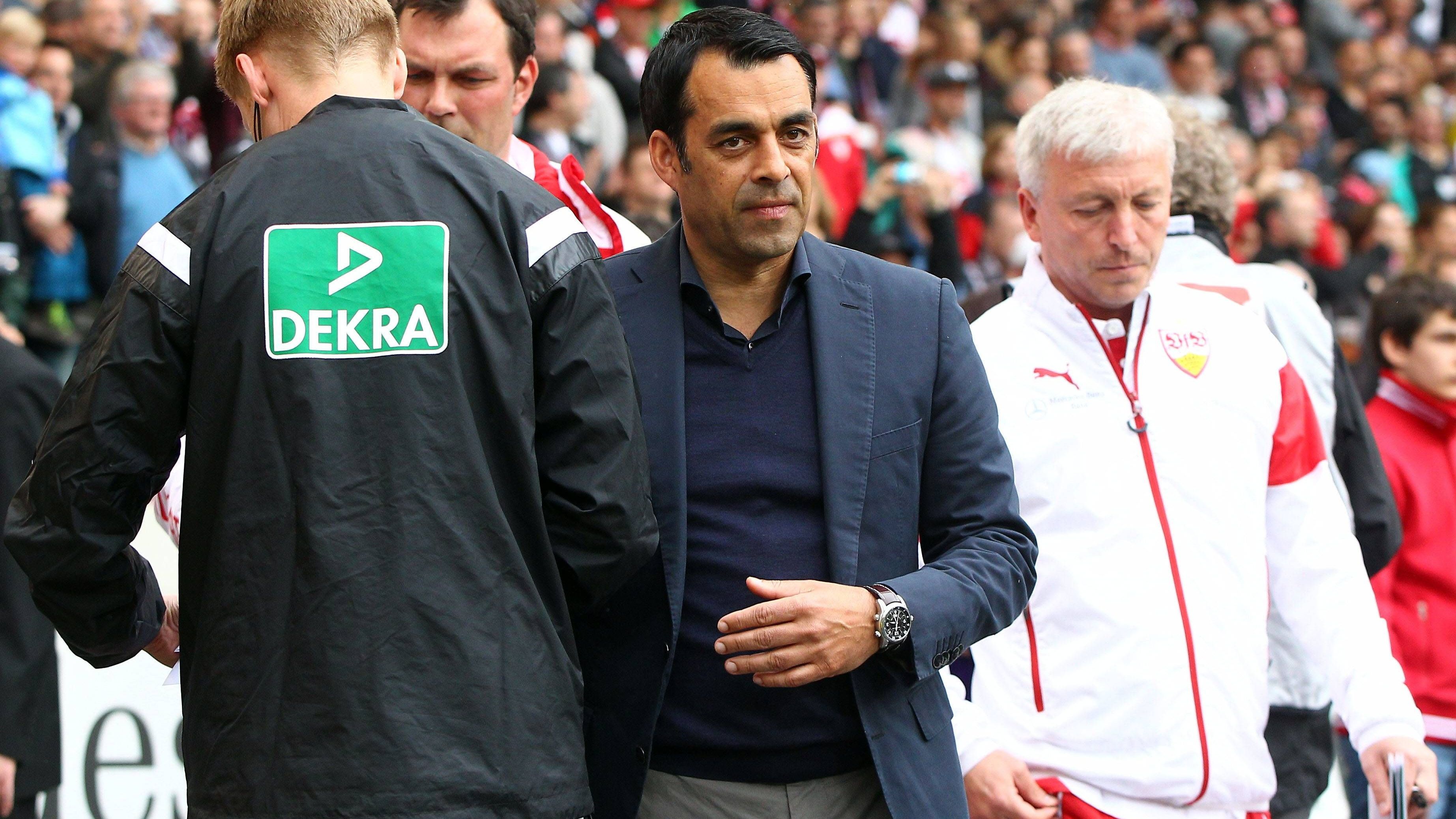 <strong>Juni 2011: SC Freiburg (Robin Dutt)</strong><br>In Freiburg können die Trainer recht gelassen ihre Arbeit machen - hier bekommen die Teamchefs Vertrauen und vor allem Zeit - so auch Robin Dutt. Nach vier Jahren endete 2011 sein Engagement in Freiburg. Er war der Nachfolger des legendären Volker Finkes. Seine nächste Station endete unbefriedigend. Nach weniger als einer Saison war Schluss bei Bayer Leverkusen.