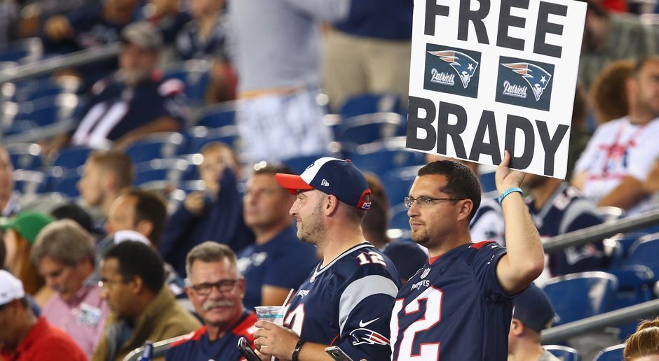 
                <strong>Erfolgsfans</strong><br>
                Pfiffe im Gillette Stadium sind keine Seltenheit, wenn die Pats ihren Gegner nicht wie gewohnt demontieren. Wenn es dann gar nicht läuft macht sich der gemeine Patriots-Fan auch gerne mal mitten im Schlussviertel auf den Heimweg. Vor dem Draft 2016 versuchten Patriots-Anhänger die NFL per Klage zu zwingen, ihrem Team den Erstrundenpick zurückzugeben, den es wegen des Deflategate-Skandals verloren hatte. Die abstrusen Begründungen: Die NFL-Strafe habe die siebenjährige Tochter eines Fans "desillusioniert" und bei einem Anhänger "Stress und Schlaflosigkeit" verursacht. Autsch!
              