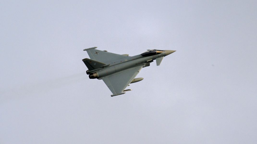 Ein Eurofighter bei einer Übung in Eckernfoerde, Deutschland.