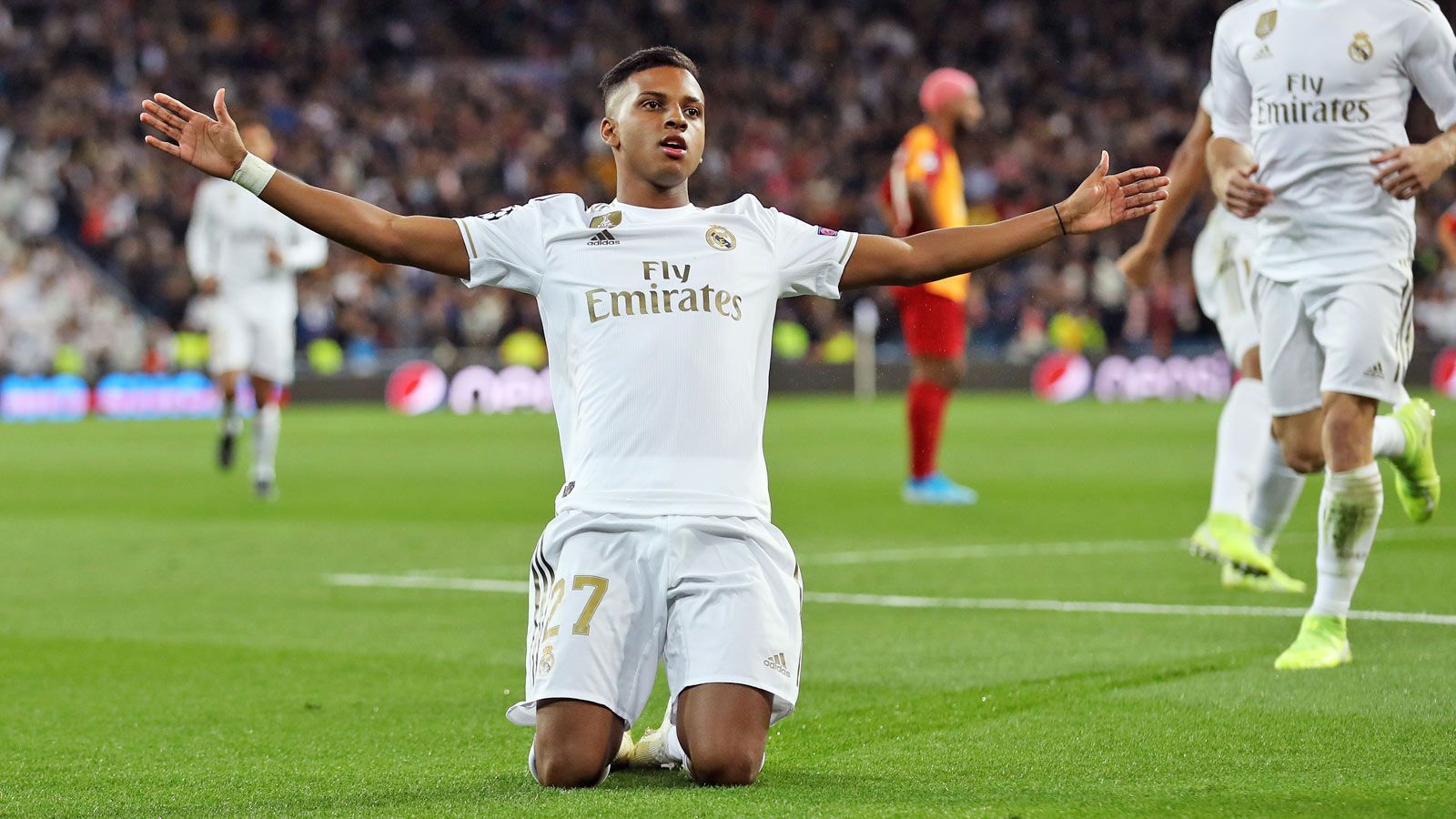 
                <strong>Gruppenphase, 4. Spieltag: Rodrygo (Real Madrid)</strong><br>
                Der Youngster von Real Madrid hat sich am vierten Vorrunden-Spieltag in die Geschichtsbücher geballert. Gegen Galatasaray Istanbul (6:0) hatte der 18-Jährige bereits nach sechs Minuten und 14 Sekunden zwei Treffer erzielt - der früheste Doppelpack der Champions-League-Historie.
              