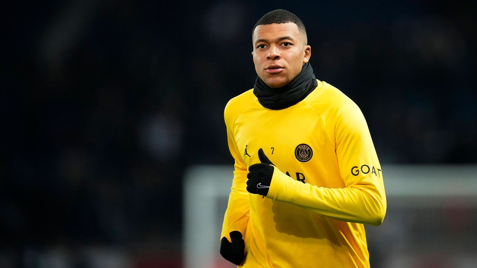 
                <strong>Kylian Mbappé (Paris Saint-Germain)</strong><br>
                Position: Sturm
              